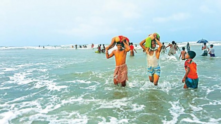 Perahunya Terbalik, Lima Muslim Rohingya Tewas