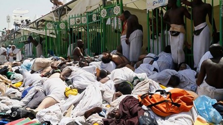 Иранские паломники почтили память жертв трагедии в долине Мина