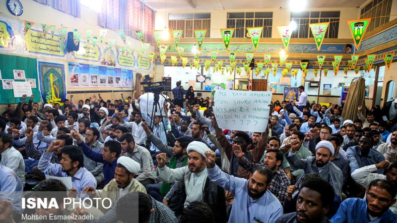 تجمع طلاب حوزه‌های علمیه تهران در محکومیت کشتار مسلمانان میانمار 