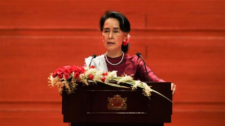 Myanmar leader defends handling of crimes against Rohingya Muslims