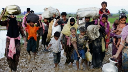 Miles de musulmanes rohingyas sin agua, comida y medicina en la frontera con Bangladés