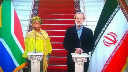 イランと南アフリカが、二国間関係の拡大を強調