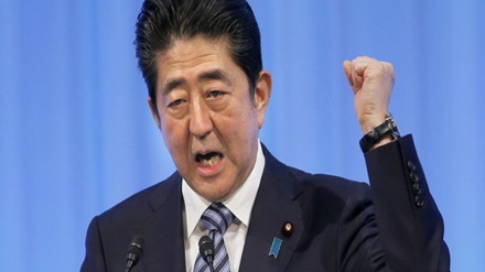 Shinzo Abe forcon sistemin raketor të Japonisë