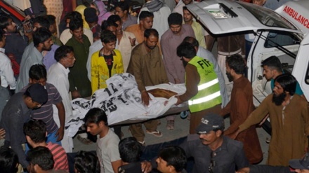 Explosão de bomba mata quatro no Paquistão