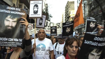 Argentina, migliaia in piazza per scomparsa attivista diritti umani