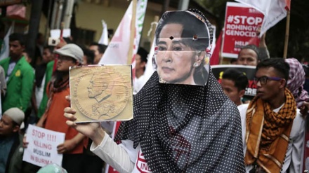 Myanmar, Aung San Suu Kyi rinvia visita a ONU per crisi Rohingya