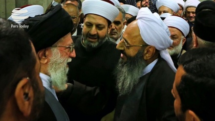 Zahedan Ehlisünnet Dar'ul'Ulum İlmiye Medresesi müdüründen İslam inkılabı rehberine takdir  