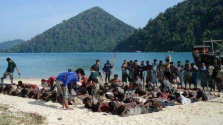Bangladesh akan Tampung Pengungsi Rohingya di Pulau Khusus