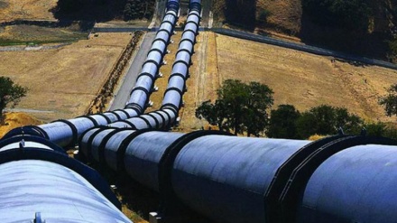 中国が、米ドルの支配への対抗を目的に、人民元建ての石油協定の締結を開始