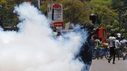 Police use tear gas, batons to disperse opposition protesters in Kenya