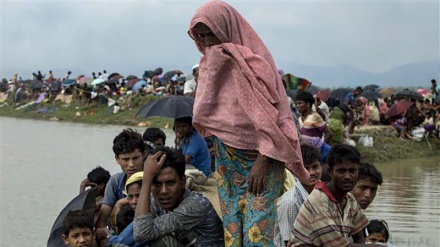 Birmania: Onu,123.000 i Rohingya in fuga verso Bangladesh