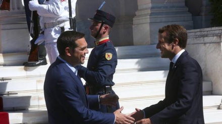 Macron ad Atene, evitare strappi tra Ue e Turchia 