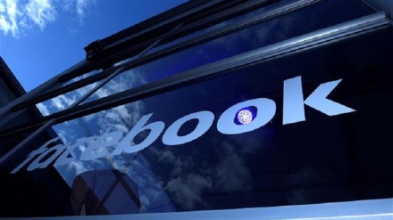 Fake news: Facebook rinuncia alle bandierine rosse
