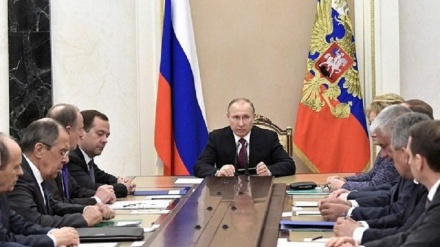 Gemeinsame Sitzung zwischen Putin und Mitgliedern des russischen Sicherheitsrats über Syrien