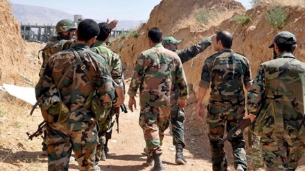 Suriye ordusu ve direniş güçleri, Suriye'nin en büyük petrol havzasına doğru ilerledi