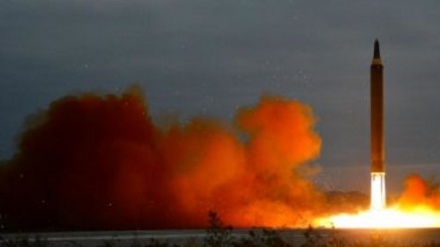 “Pyongyang probó nuevo sistema de cohetes guiados de gran calibre