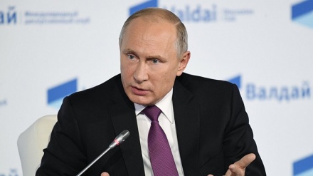 Putin: oltre il 90% del territorio della Siria è libero dai terroristi