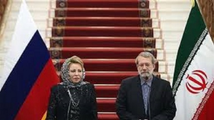 Лорижоний: Американинг Баржомдан чиқиши бу келишувнинг умри тугади, дегани