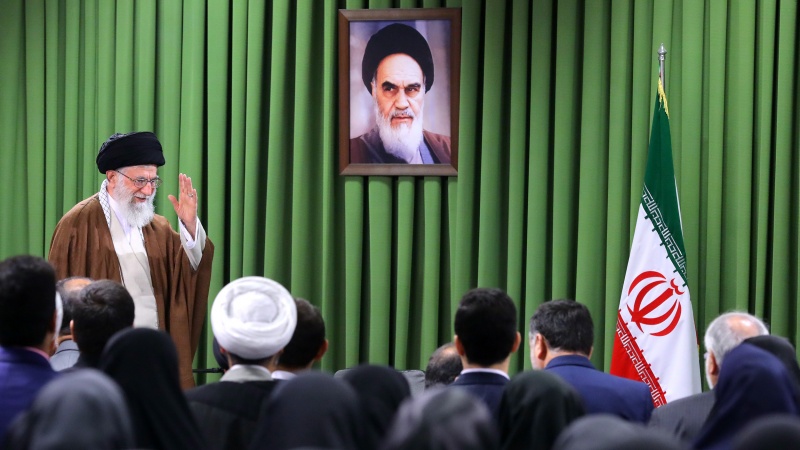 Pontos de vista do Líder da Revolução Islâmica do Irã (em reunião com membros do Conselho de Coordenação da Propaganda Islâmica do Irã)