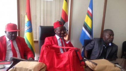 Wabunge wa upinzani Uganda warejesha 'hongo' ya kurefusha uongozi wa Museveni