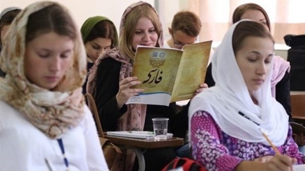 ブルガリアの人々が、ペルシャ語の習得に関心