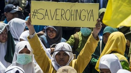 バングラデシュで、ロヒンギャ族のイスラム教徒を支持するデモが実施