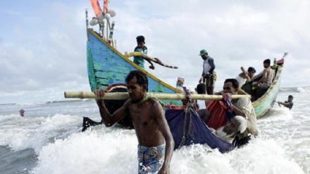 Continua esodo Rohingya in Bangladesh