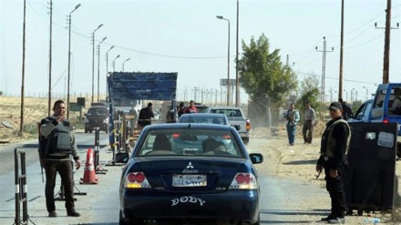 Six Egyptian soldiers killed in Sinai checkpoint attack 