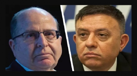 גבאי מחזר אחרי יעלון להצטרף למפלגת העבודה