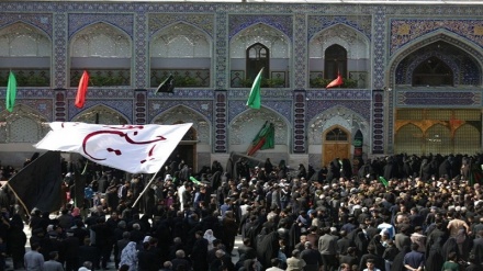 Muçulmanos marcam Ashura com cerimônias de luto