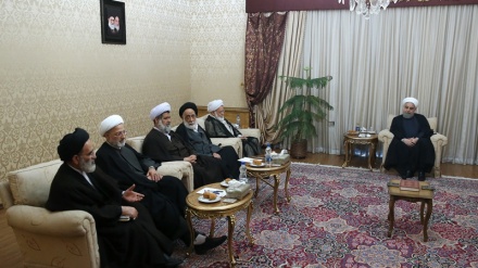 Ruhani:Amerkə devlət bə ironi atom təvafuğ zərbə jeyu coyli mandə.
