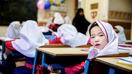 بررسی وضعیت اتباع بیگانه و مهاجران مقیم  ایران