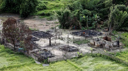 (FOTO) Myanmar, bruciati decine di villaggi Rohingya