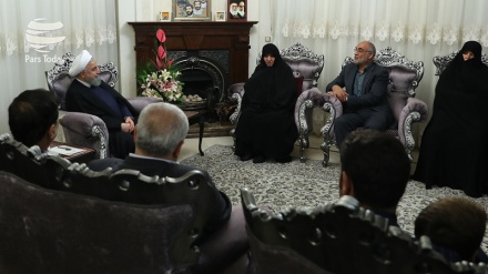 Ruhani: İran halkı İslam İnkılabı Rehberinin önderliğinde her zaman düşmanlara galebe çalacak