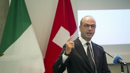 Ministro Alfano parla 