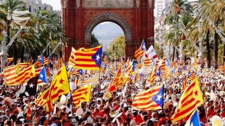 Испания давлати Россияни Каталония бўҳронида  айбламоқда