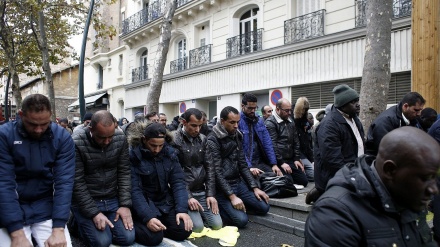 Serikali ya Ufaransa yawawekea Waislamu vizuizi vipya wasiweze kusali Sala ya Ijumaa katika mji wa Paris