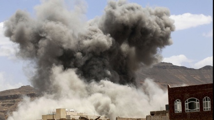 サウジアラビアの戦闘機が、イエメン北部の市場を攻撃