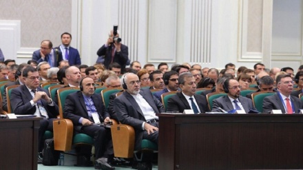 Zarif kritikon dhunën ndaj grave

