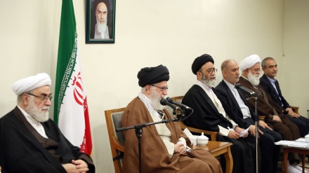 İslam İnkılabı Rehberi Allame Caferi Sempozyumu Yetkililerini Kabul Etti