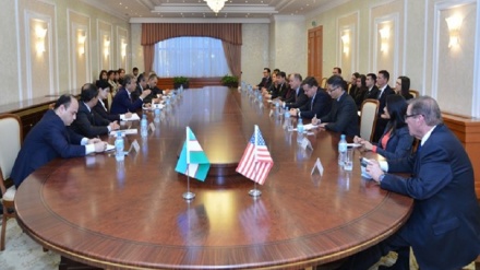 Ўзбекистон Сенатида АҚШ Конгресси делегацияси билан учрашув бўлиб ўтди