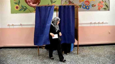Algerians vote in elections with little hope of change