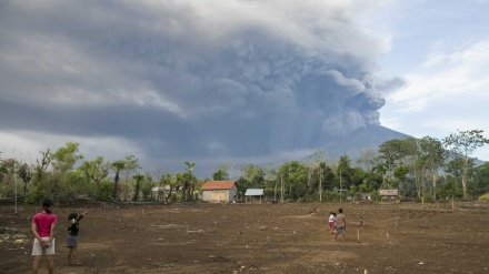 Bali: Aeroporto encerrado pelo segundo dia consecutivo devido a vulcão