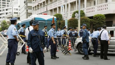 Koreano-jugorët djegin portretin e ambasadorit amerikan, 
