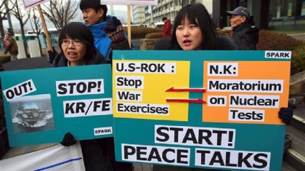 韓国、アメリカ大統領を抗議デモで出迎え