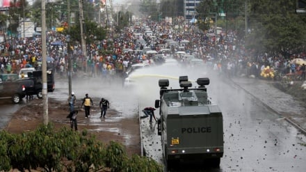 Jeshi Kenya laua waandamanaji watatu, magari kadhaa yachomwa, Raila arejea nchini