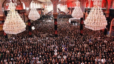 Sacred shrine of Imam Husain (AS) packed with pilgrims (Photos)