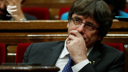 Catalogna, Puigdemont ha paura di essere torturato e abusato 