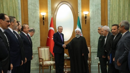 Irã, Turquia presidentes se encontraram em Sochi