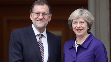 Rajoy visita a May de urgencia en plena crisis final del Brexit